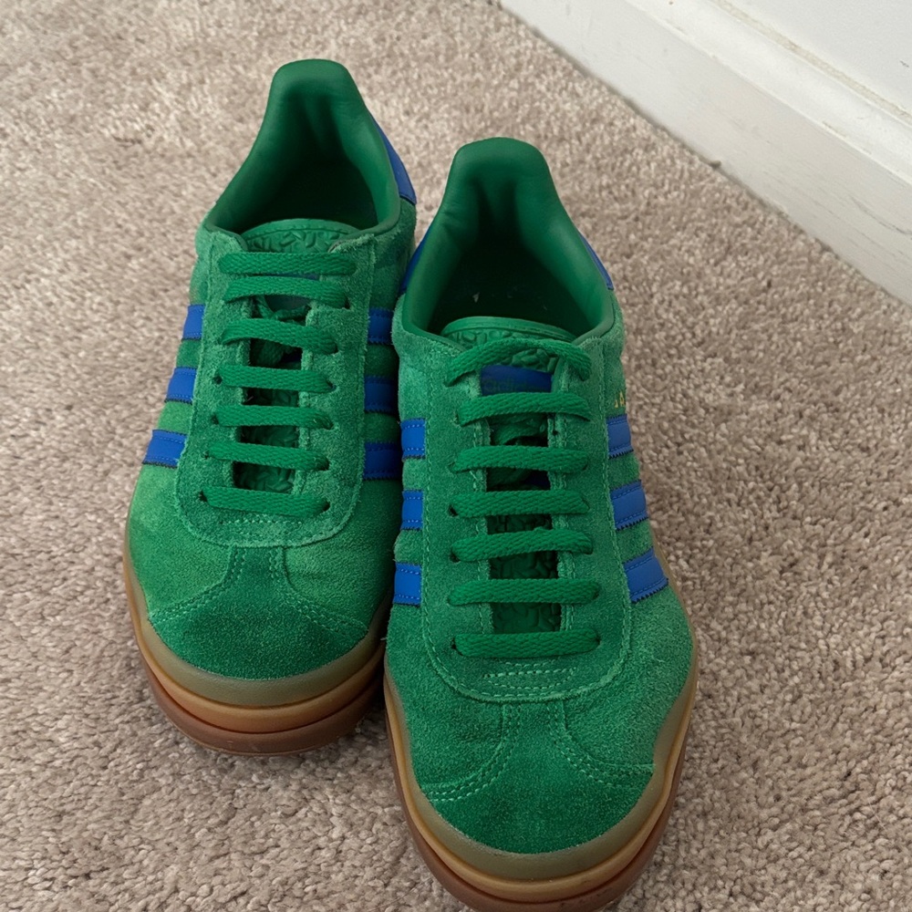 Adidas women’s Green Suede Sneakers with Blue Stripes
